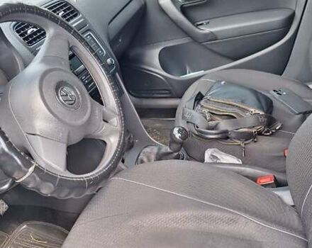 Серый Фольксваген Поло, объемом двигателя 1.6 л и пробегом 89 тыс. км за 7000 $, фото 13 на Automoto.ua