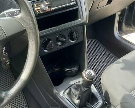 Серый Фольксваген Поло, объемом двигателя 1.6 л и пробегом 200 тыс. км за 4550 $, фото 10 на Automoto.ua