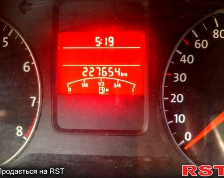 Сірий Фольксваген Поло, об'ємом двигуна 1.6 л та пробігом 227 тис. км за 5100 $, фото 7 на Automoto.ua