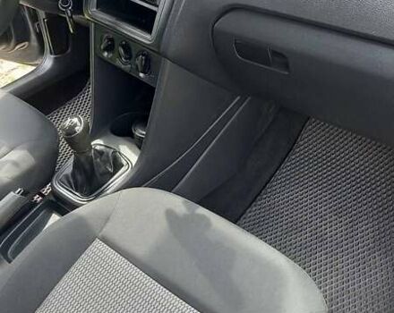 Серый Фольксваген Поло, объемом двигателя 1.6 л и пробегом 200 тыс. км за 4550 $, фото 8 на Automoto.ua