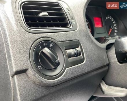 Сірий Фольксваген Поло, об'ємом двигуна 1.6 л та пробігом 39 тис. км за 8100 $, фото 12 на Automoto.ua