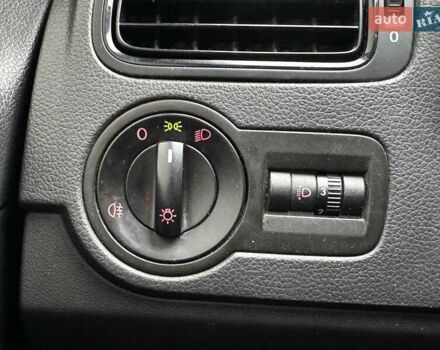 Серый Фольксваген Поло, объемом двигателя 1.6 л и пробегом 192 тыс. км за 5900 $, фото 17 на Automoto.ua