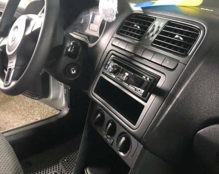 Сірий Фольксваген Поло, об'ємом двигуна 1.6 л та пробігом 236 тис. км за 7000 $, фото 7 на Automoto.ua