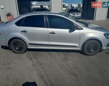 Серый Фольксваген Поло, объемом двигателя 1.6 л и пробегом 213 тыс. км за 5500 $, фото 7 на Automoto.ua