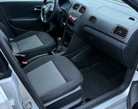 Серый Фольксваген Поло, объемом двигателя 1.6 л и пробегом 173 тыс. км за 5850 $, фото 8 на Automoto.ua