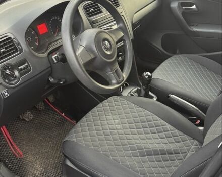 Серый Фольксваген Поло, объемом двигателя 1.6 л и пробегом 200 тыс. км за 4500 $, фото 6 на Automoto.ua