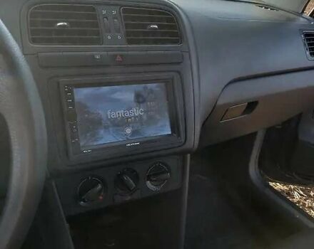 Серый Фольксваген Поло, объемом двигателя 1.6 л и пробегом 124 тыс. км за 6700 $, фото 2 на Automoto.ua