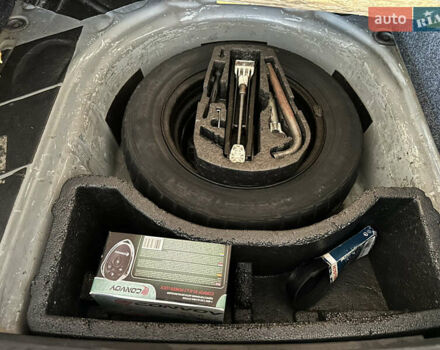 Серый Фольксваген Поло, объемом двигателя 1.6 л и пробегом 197 тыс. км за 5800 $, фото 17 на Automoto.ua