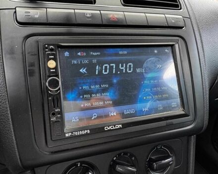 Серый Фольксваген Поло, объемом двигателя 1.6 л и пробегом 330 тыс. км за 5390 $, фото 16 на Automoto.ua