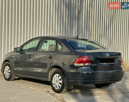 Серый Фольксваген Поло, объемом двигателя 1.6 л и пробегом 197 тыс. км за 5800 $, фото 5 на Automoto.ua