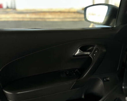 Серый Фольксваген Поло, объемом двигателя 1.6 л и пробегом 197 тыс. км за 5800 $, фото 10 на Automoto.ua