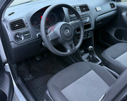 Серый Фольксваген Поло, объемом двигателя 1.6 л и пробегом 173 тыс. км за 5850 $, фото 9 на Automoto.ua