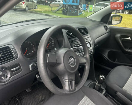 Серый Фольксваген Поло, объемом двигателя 1.6 л и пробегом 165 тыс. км за 7150 $, фото 4 на Automoto.ua