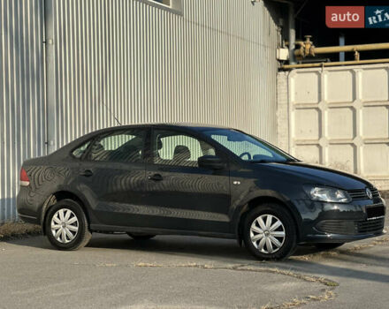 Серый Фольксваген Поло, объемом двигателя 1.6 л и пробегом 197 тыс. км за 5800 $, фото 1 на Automoto.ua