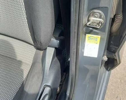 Серый Фольксваген Поло, объемом двигателя 1.6 л и пробегом 200 тыс. км за 4550 $, фото 4 на Automoto.ua