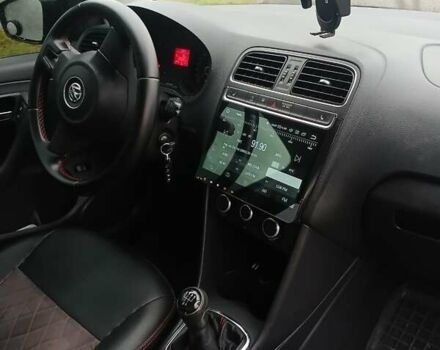 Серый Фольксваген Поло, объемом двигателя 1.6 л и пробегом 203 тыс. км за 6200 $, фото 4 на Automoto.ua