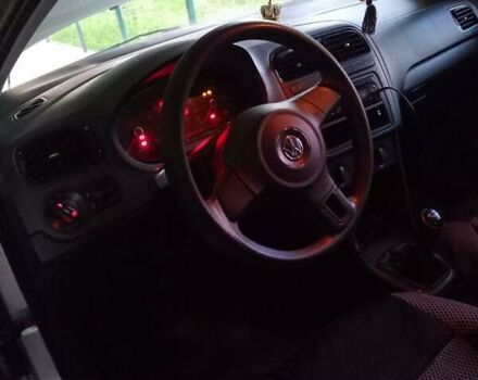 Серый Фольксваген Поло, объемом двигателя 1.6 л и пробегом 160 тыс. км за 6800 $, фото 6 на Automoto.ua