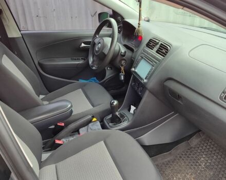 Сірий Фольксваген Поло, об'ємом двигуна 1.6 л та пробігом 90 тис. км за 4700 $, фото 5 на Automoto.ua