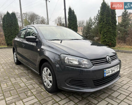Серый Фольксваген Поло, объемом двигателя 1.6 л и пробегом 230 тыс. км за 6200 $, фото 1 на Automoto.ua