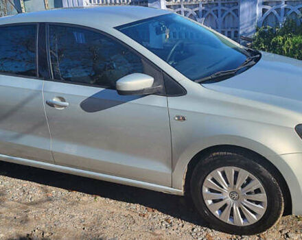 Серый Фольксваген Поло, объемом двигателя 1.6 л и пробегом 241 тыс. км за 8600 $, фото 2 на Automoto.ua