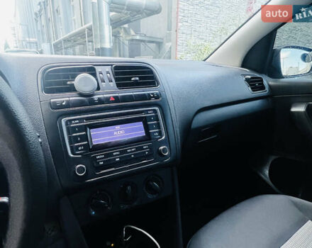 Серый Фольксваген Поло, объемом двигателя 1.6 л и пробегом 319 тыс. км за 5000 $, фото 13 на Automoto.ua