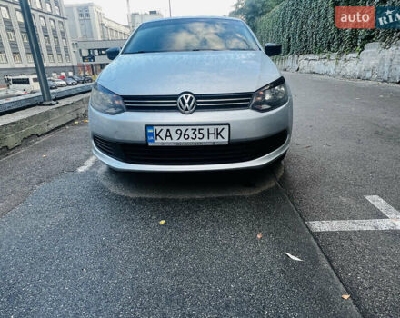 Серый Фольксваген Поло, объемом двигателя 1.6 л и пробегом 319 тыс. км за 5000 $, фото 2 на Automoto.ua
