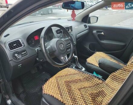 Серый Фольксваген Поло, объемом двигателя 1.6 л и пробегом 207 тыс. км за 7800 $, фото 5 на Automoto.ua