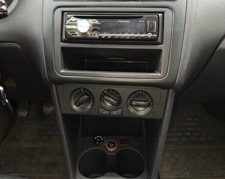 Сірий Фольксваген Поло, об'ємом двигуна 1.6 л та пробігом 216 тис. км за 6500 $, фото 4 на Automoto.ua