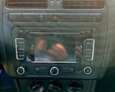 Серый Фольксваген Поло, объемом двигателя 1.6 л и пробегом 216 тыс. км за 7000 $, фото 4 на Automoto.ua