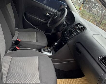 Серый Фольксваген Поло, объемом двигателя 1.6 л и пробегом 148 тыс. км за 8400 $, фото 4 на Automoto.ua