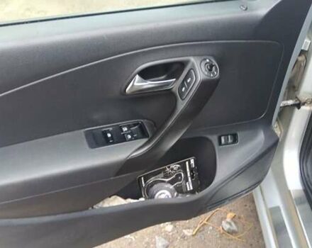 Серый Фольксваген Поло, объемом двигателя 1.6 л и пробегом 113 тыс. км за 7400 $, фото 12 на Automoto.ua