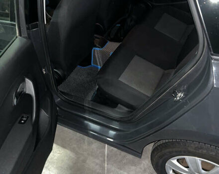 Серый Фольксваген Поло, объемом двигателя 1.6 л и пробегом 236 тыс. км за 6500 $, фото 9 на Automoto.ua