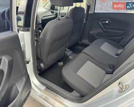 Серый Фольксваген Поло, объемом двигателя 1.6 л и пробегом 195 тыс. км за 8400 $, фото 6 на Automoto.ua