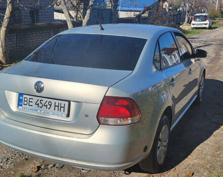 Серый Фольксваген Поло, объемом двигателя 1.6 л и пробегом 241 тыс. км за 8600 $, фото 3 на Automoto.ua