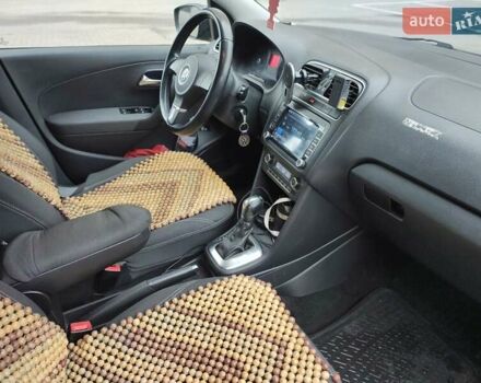 Серый Фольксваген Поло, объемом двигателя 1.6 л и пробегом 207 тыс. км за 7200 $, фото 6 на Automoto.ua