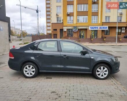 Серый Фольксваген Поло, объемом двигателя 1.6 л и пробегом 207 тыс. км за 7200 $, фото 1 на Automoto.ua