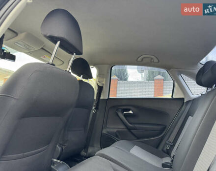 Серый Фольксваген Поло, объемом двигателя 1.6 л и пробегом 195 тыс. км за 8400 $, фото 7 на Automoto.ua