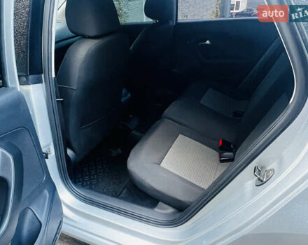 Серый Фольксваген Поло, объемом двигателя 1.6 л и пробегом 319 тыс. км за 5000 $, фото 16 на Automoto.ua