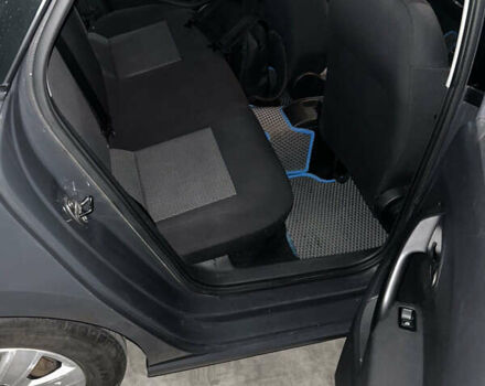 Серый Фольксваген Поло, объемом двигателя 1.6 л и пробегом 236 тыс. км за 6500 $, фото 4 на Automoto.ua