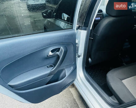 Серый Фольксваген Поло, объемом двигателя 1.6 л и пробегом 319 тыс. км за 5000 $, фото 17 на Automoto.ua