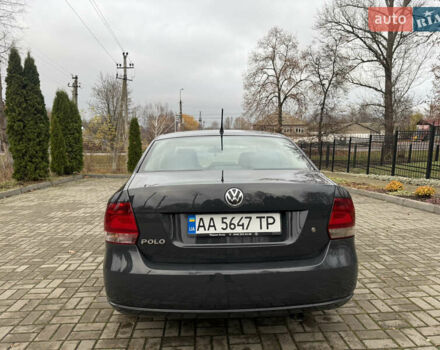 Серый Фольксваген Поло, объемом двигателя 1.6 л и пробегом 230 тыс. км за 6200 $, фото 5 на Automoto.ua