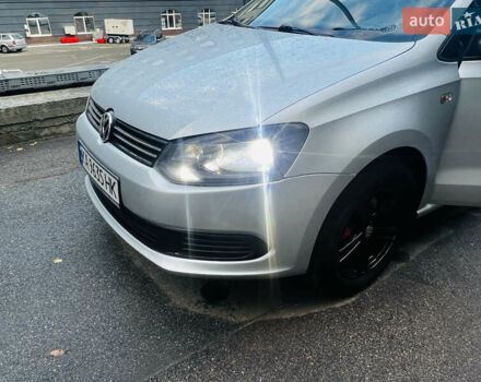 Серый Фольксваген Поло, объемом двигателя 1.6 л и пробегом 319 тыс. км за 5000 $, фото 3 на Automoto.ua