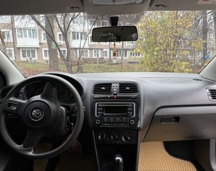 Серый Фольксваген Поло, объемом двигателя 1.6 л и пробегом 148 тыс. км за 8400 $, фото 5 на Automoto.ua