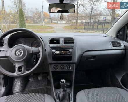 Серый Фольксваген Поло, объемом двигателя 1.6 л и пробегом 230 тыс. км за 6200 $, фото 15 на Automoto.ua