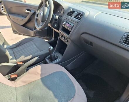 Сірий Фольксваген Поло, об'ємом двигуна 1.6 л та пробігом 335 тис. км за 7700 $, фото 18 на Automoto.ua