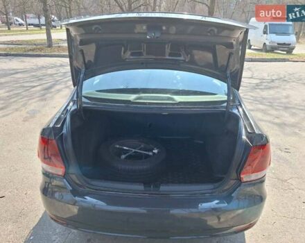 Сірий Фольксваген Поло, об'ємом двигуна 1.6 л та пробігом 335 тис. км за 7700 $, фото 12 на Automoto.ua