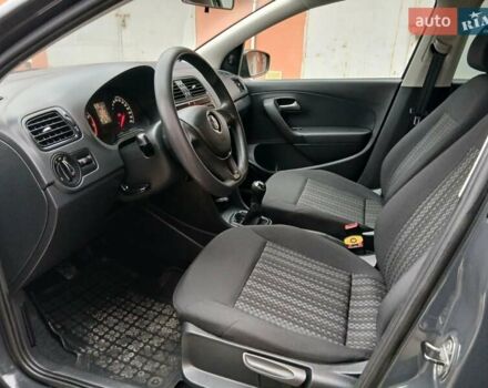 Сірий Фольксваген Поло, об'ємом двигуна 1.6 л та пробігом 90 тис. км за 9400 $, фото 17 на Automoto.ua
