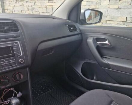 Сірий Фольксваген Поло, об'ємом двигуна 1.6 л та пробігом 84 тис. км за 12200 $, фото 5 на Automoto.ua