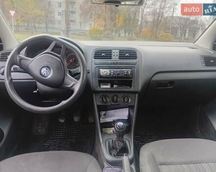 Сірий Фольксваген Поло, об'ємом двигуна 1.6 л та пробігом 460 тис. км за 6500 $, фото 4 на Automoto.ua