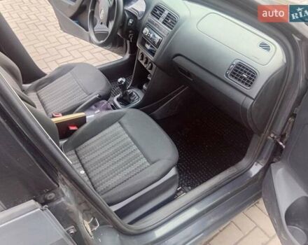 Сірий Фольксваген Поло, об'ємом двигуна 1.6 л та пробігом 460 тис. км за 6500 $, фото 2 на Automoto.ua